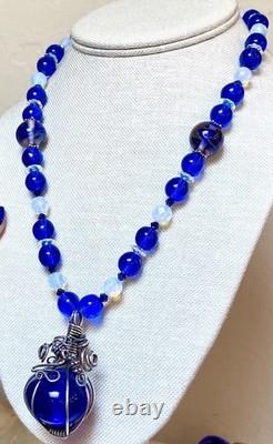 BEAUTIFUL Sterling Silver Cobalt Venetian Art Glass & Opalescent Bead Necklace