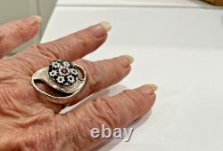 Paul Ysart caithness glass, sterling silver millefiori ring