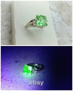 Uranium Glass Square 925 Sterling Silver Ring Size 7