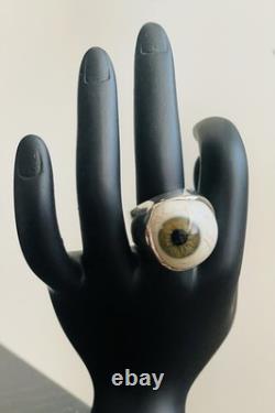 Very Rare Vintage Realistic Glass Eye Cabochon Ring in Sterling Silver