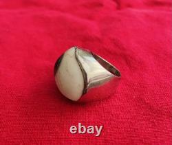 Very Rare Vintage Realistic Glass Eye Cabochon Ring in Sterling Silver