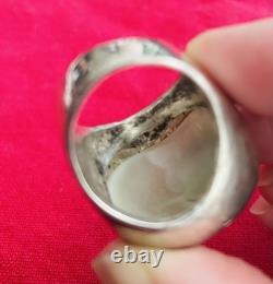 Very Rare Vintage Realistic Glass Eye Cabochon Ring in Sterling Silver