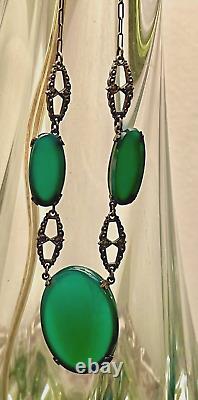 Vintage 1930 Art Deco Chrysoprase Glass and Sterling Silver Necklace 15/1 Drop