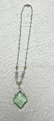 Vintage Art Deco Uranium Green Glass Sterling Silver intricate filigree Necklace