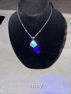 Vintage Art Deco Uranium Green Glass Sterling Silver intricate filigree Necklace
